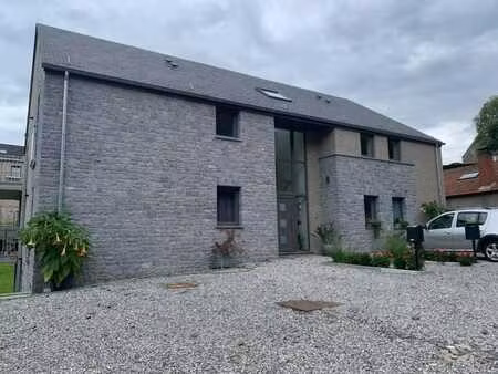 appartement a louer pres de ciney (5561  celles)