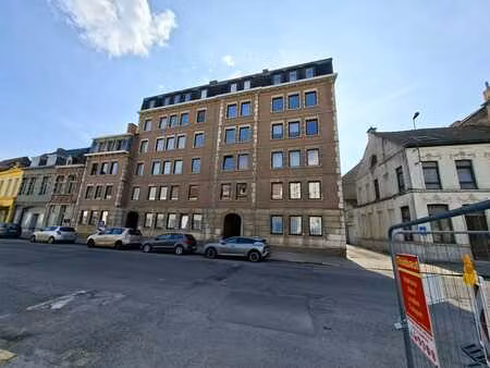 propriétaire pour la charge d'un loyer.