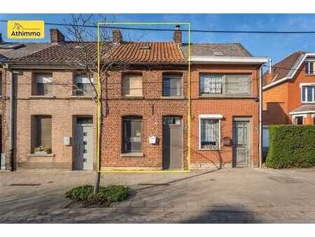 maison 2 façades  2 chambres - faire offre apd 195.000€