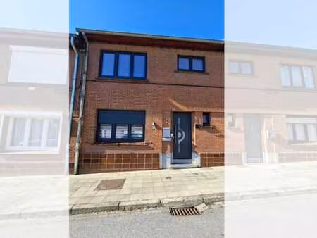 maison d'habitation avec jardin