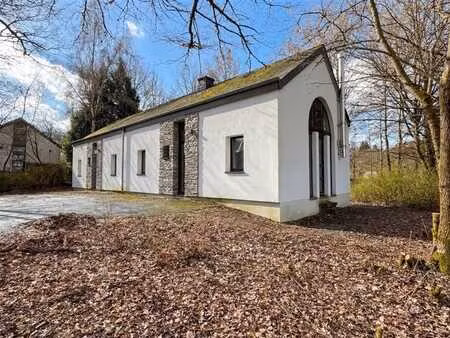 maison avec 5 chambres et jardin dans un environnement calme
