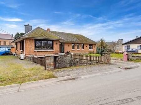 véritable maison de plain-pied  directement habitable.