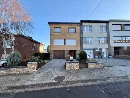 jolie maison 3 façades à jupille-sur-meuse