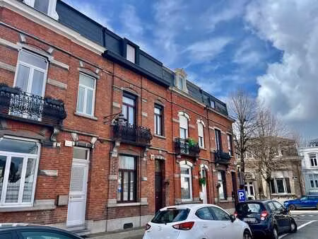 centre-ville  au calme  charmante maison 3 chambres terrasse