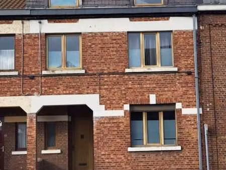 maison d’habitation 2 façades avec jardin