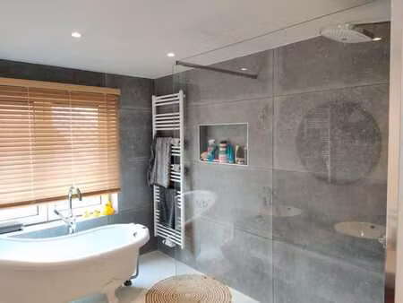 maison 3 chambres à nivelles  beau jardin