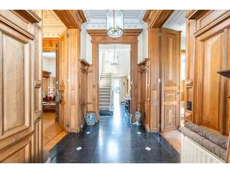 tamines - maison bourgeoise avec aile indépendante