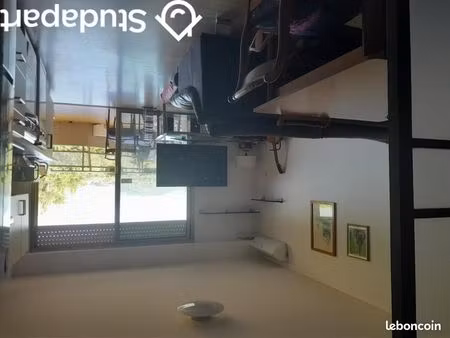 chambre 1 pièce 9 m²