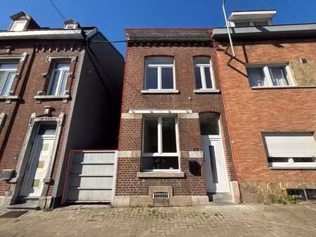 jolie maison rénovée 3 chambres avec jardin