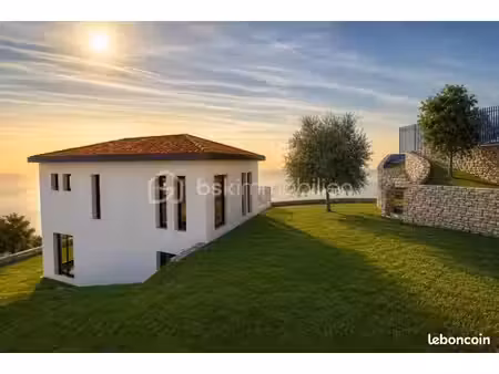 terrain 4 104 m² carros