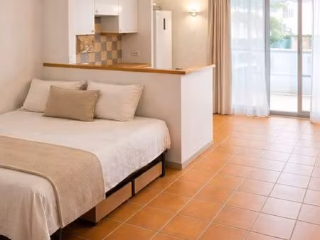 studio 39m2 + terrasse au calme + parking