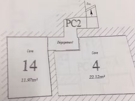 très grande cave saine de 22 m² – secteur gallieni / acropolis