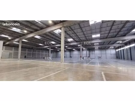 local industriel 5 793 m²