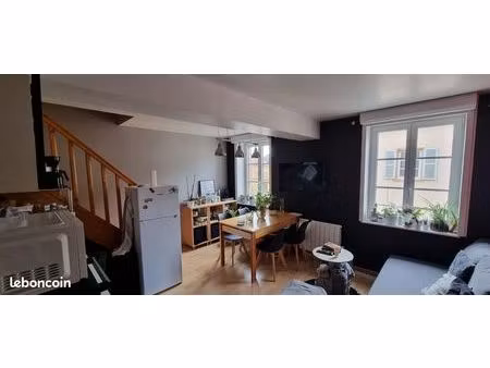 t3 – 43m2 duplex - une place de parking privée – centre village