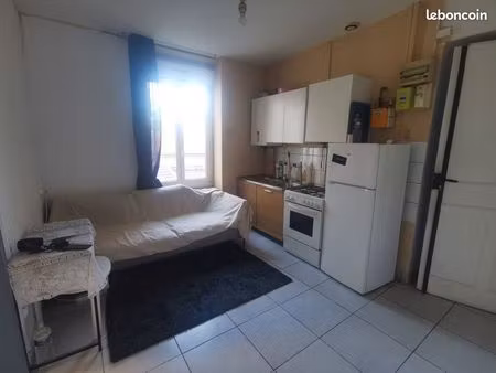 vend 1 lot de 2 appartements