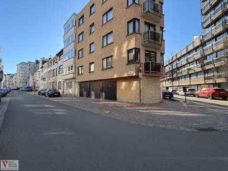garage à louer à oostende € 230 (lmc2s) - agence vanbeckevoort | zimmo