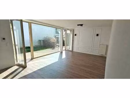 appartement 2 ch. anderlecht  jardin et parking