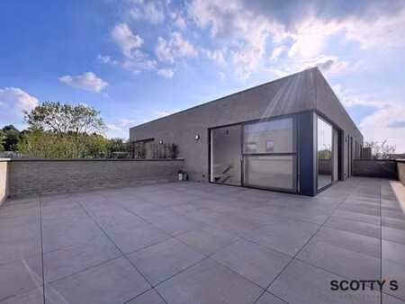 magnifique duplex/penthouse 3 chambres & 2 terrasses