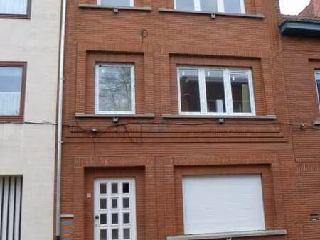 appartement de plain-pied et une grande terrasse