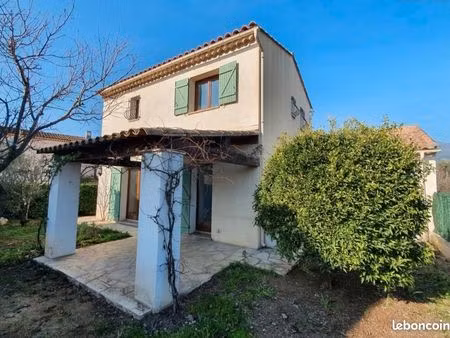 maison dans lotissement calme