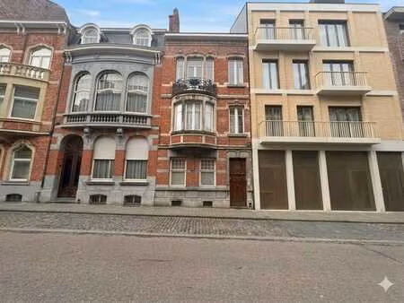 à louer : appartement sous les toits meublé avec style et l