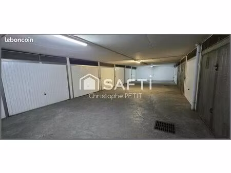 parking/box 16 m² antibes