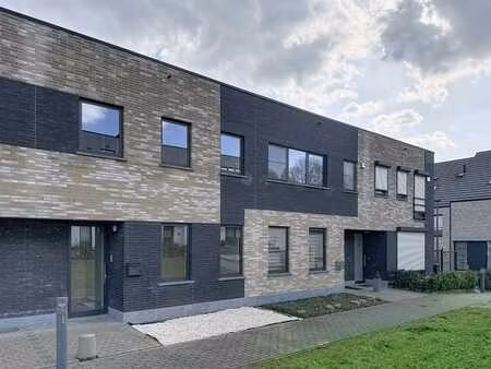à louer: maison mitoyenne familiale à sterrebeek