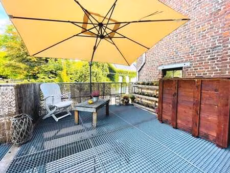 duplex meublé de 80 m² dans le centre de visé