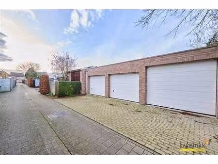 centraal gelegen garagebox