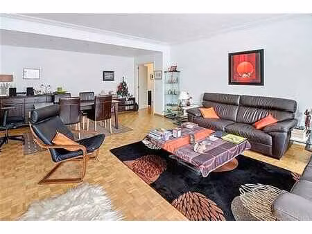 spacieux 3 chambres en excellent état avec terrasses