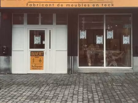 rez commercial situé en plein centre d'hannut