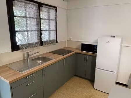 studio meublé avec parking