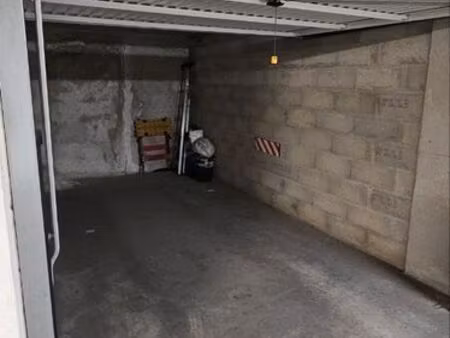 garage fermé et sécurisé - antibes juan les pins