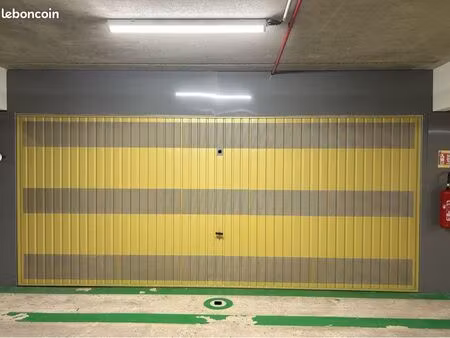 grand garage double neuf sécurisé juan les pins