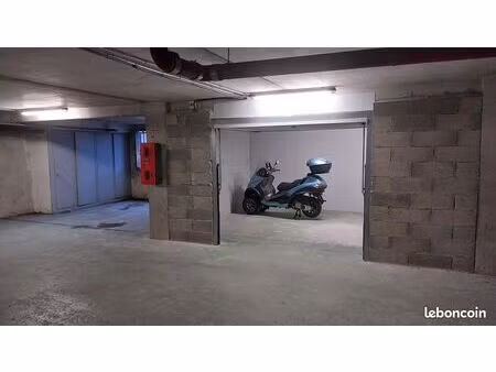 parking 19 m² le cannet