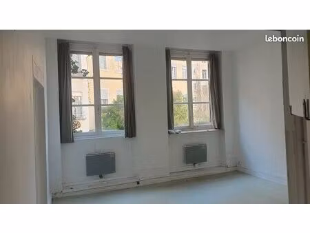 t2bis c-rousse proximité gros caillou