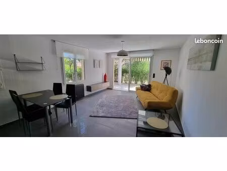 magnifique appartement 2 pièces 44m2 + jardinet 37m2 dans petite résidence au calme à mand