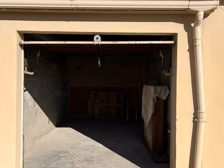 particulier loue garage