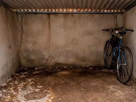 location local à vélos _ marseille