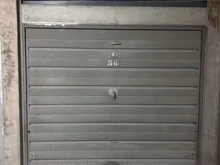 location garage à vitrolles