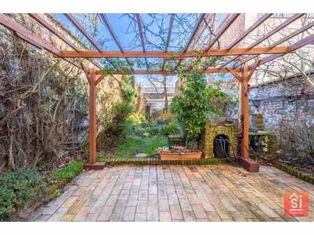 maison de maître unifamiliale avec jardin