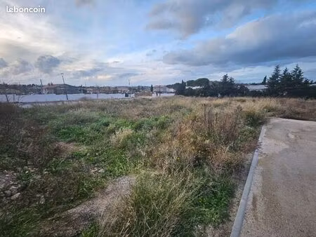 terrain 612 m² les pennes mirabeau