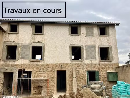 à vendre - maison de ville à 400m du centre de brindas