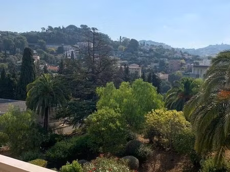 a louer 2 pièces de 45 m3 avec parking et cave