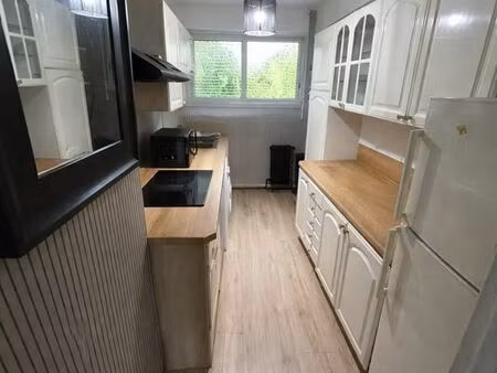 2 pièces avec cave et parking