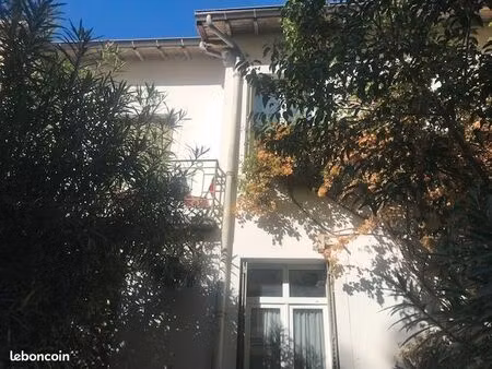 immeuble 15 pièces 380 m²