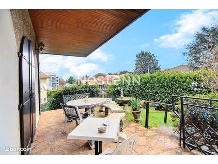 maison 6 pièces 180 m²