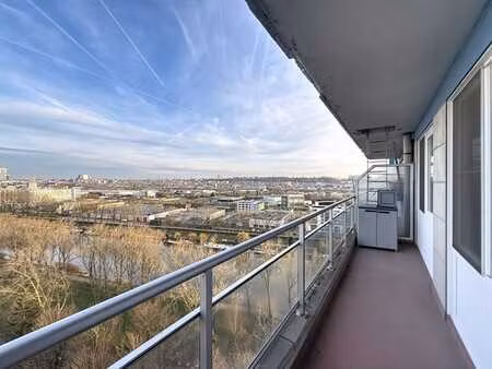 bel appartement 2 chambres + terrasse