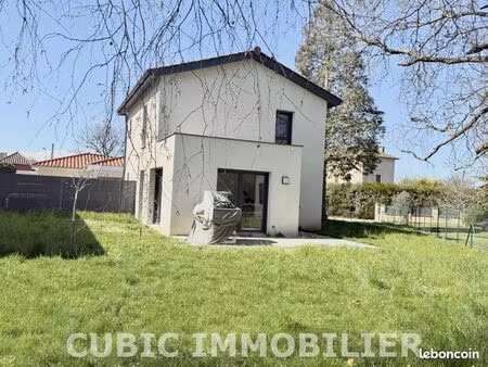 villa 4 pièces 90 m²
