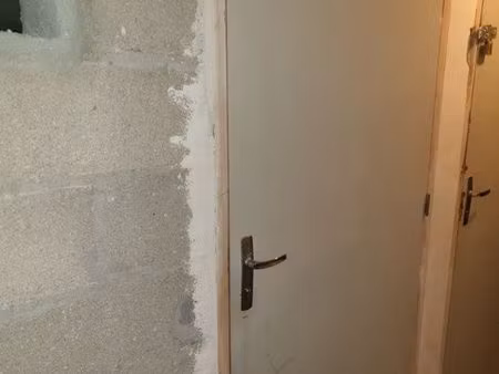 cave premium de 4 m² – paris 11e / métro couronnes